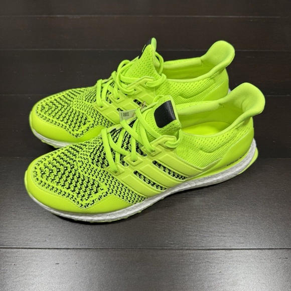 Adidas Ultraboost 1.0 Size 10.5 Spikeless Golf Shoes Neon Yellow White IE2136 - Picture 1 of 6